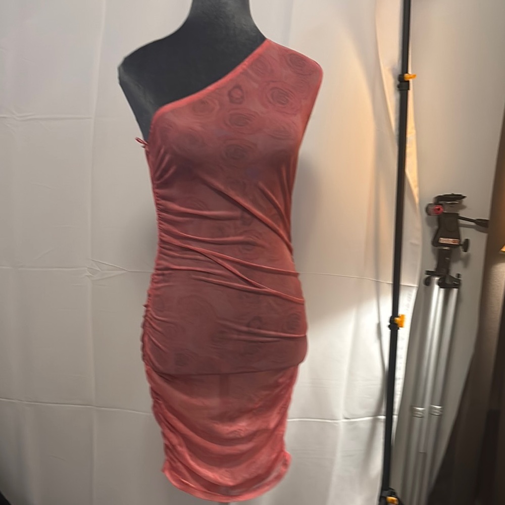 Lioness XS Elegant One-Shoulder Pink Dress